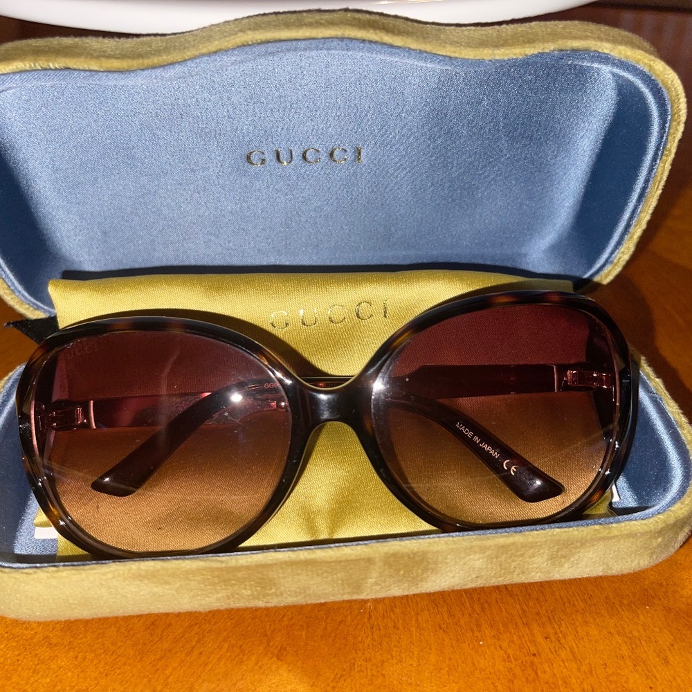 Gucci women’s sunglasses